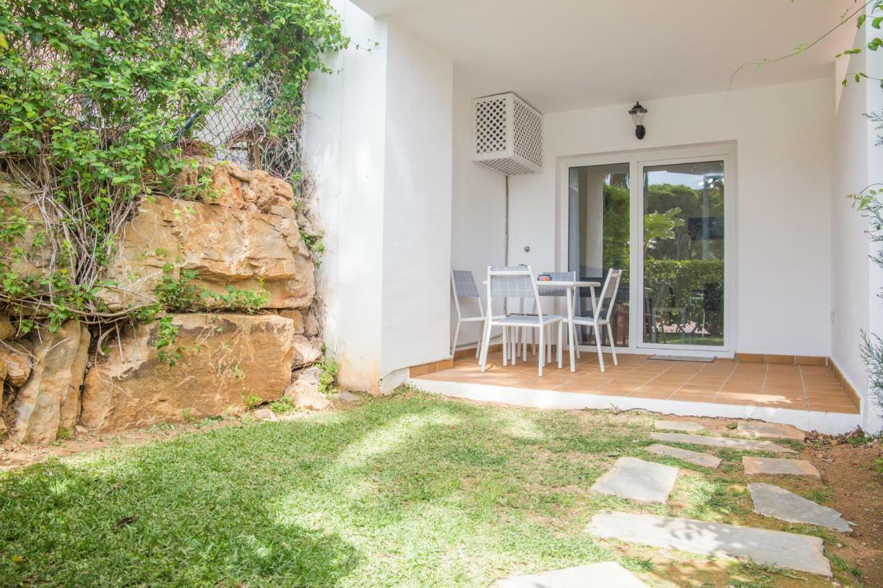 1Br Beachfront Complex - Mi Capricho Sitio de Calahonda Exteriör bild