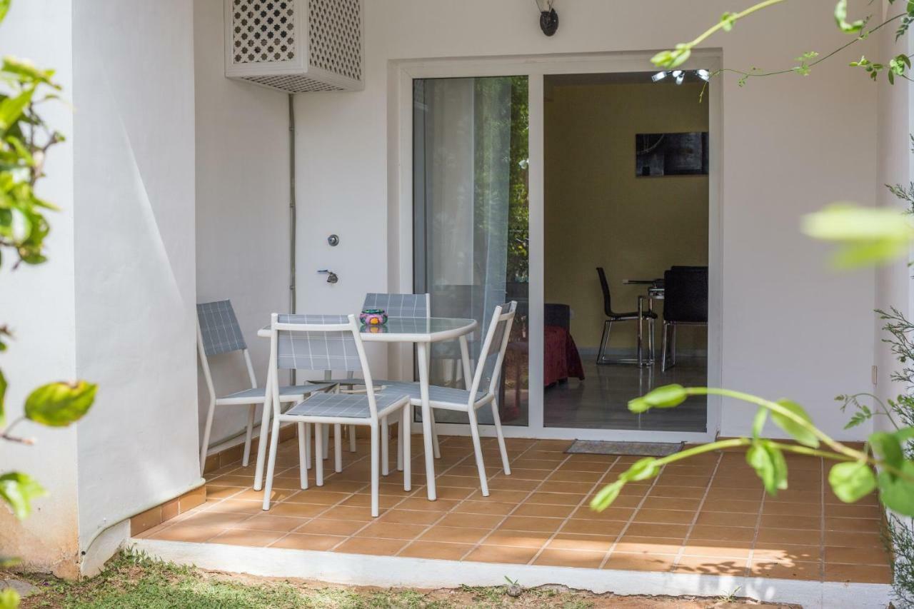 1Br Beachfront Complex - Mi Capricho Sitio de Calahonda Exteriör bild